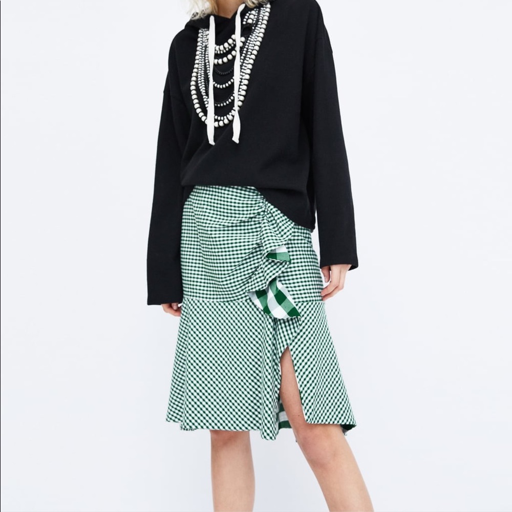 ❌sold❌New Zara midi Skirt